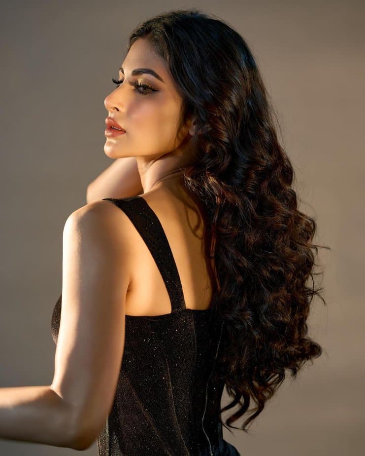 mouni roy - updatenews360