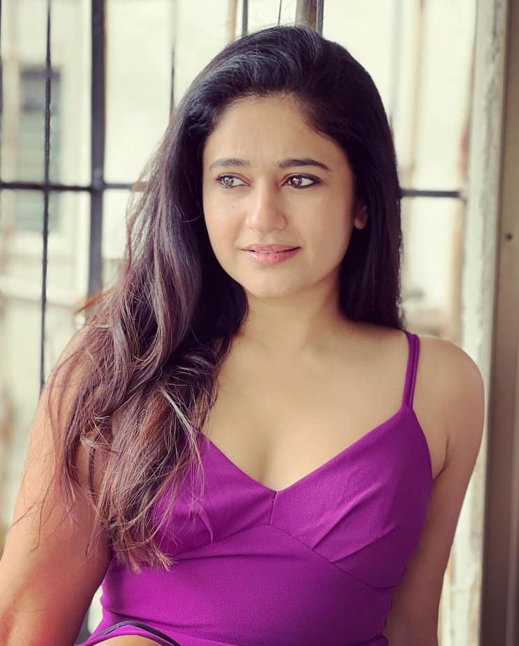 poonam bajwa -updatenews360.jpg 2