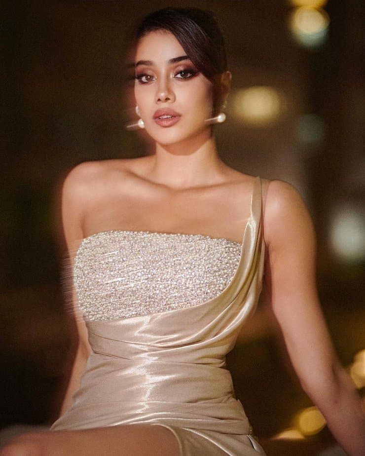 janhvi kapoor - updatenews360.jpg 2.jpg 3