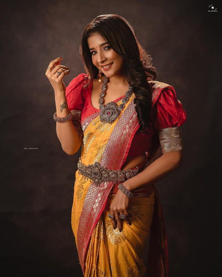 sakshi agarwal - updatenews360.jpg 25