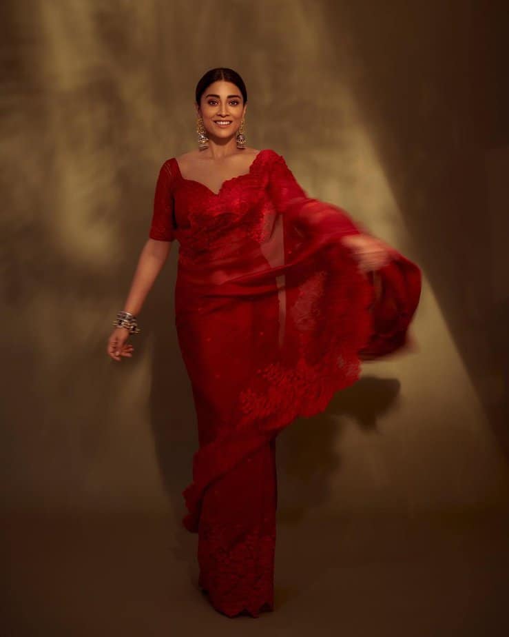 shriya saran - updatenews360