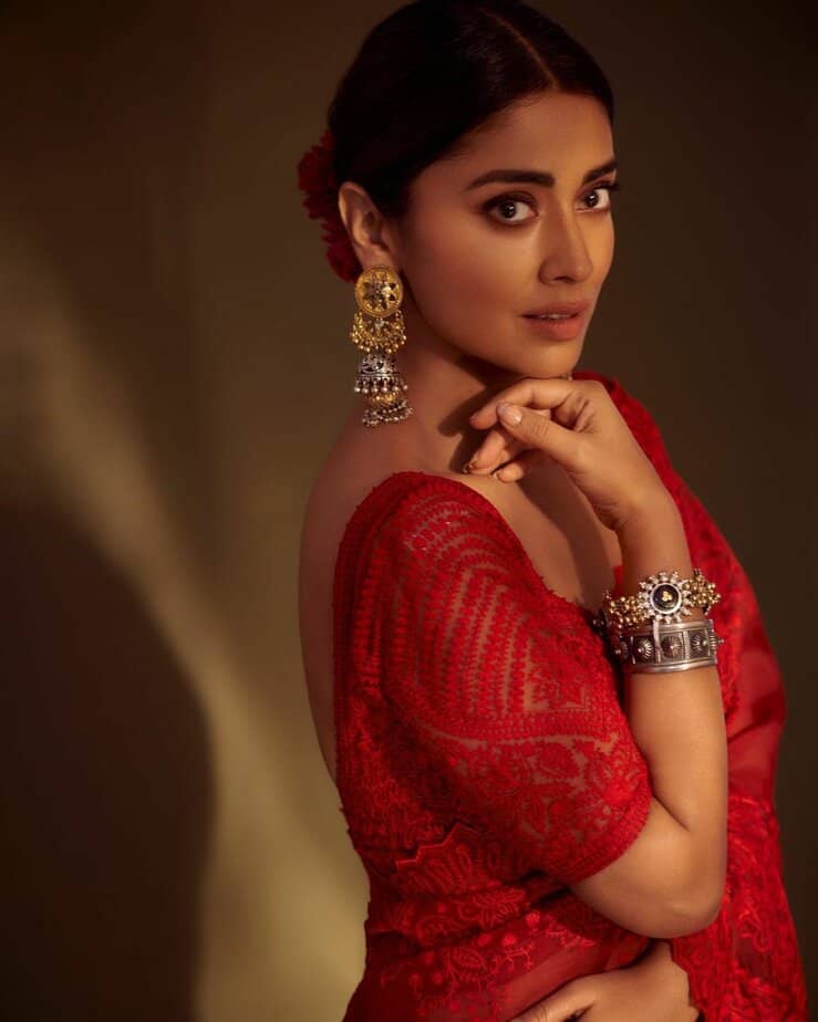 shriya saran - updatenews360