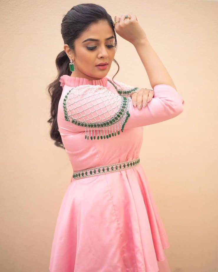 sreemukhi - updatenews360