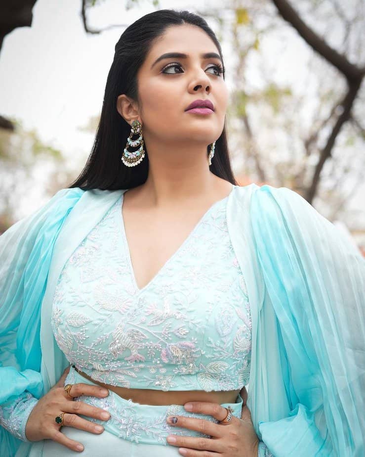 sreemukhi - updatenews360