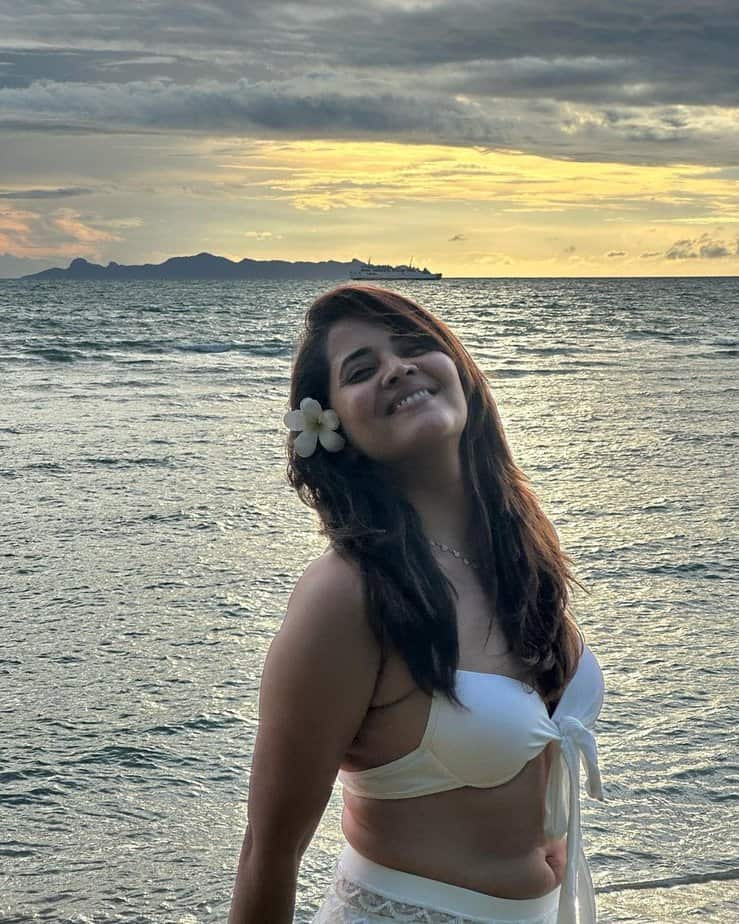 anasuya bharadwaj-updatenews360