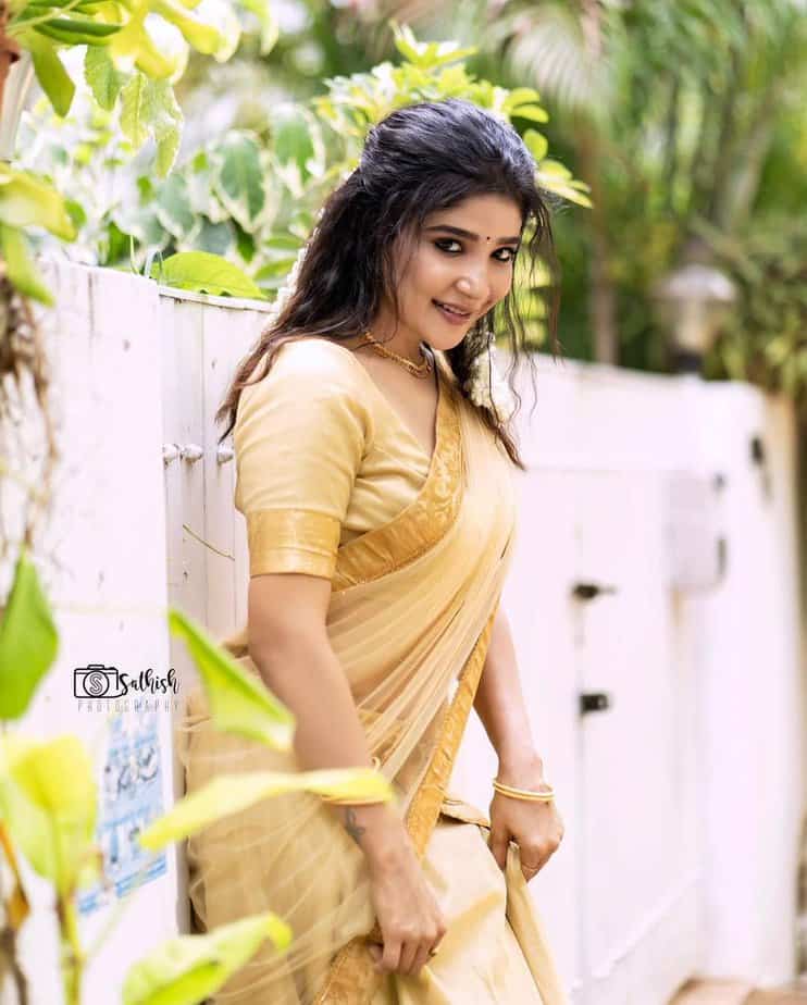 sakshi agarwal - updatenews360